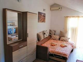 Апартаменты Apartments Stevović Херцег-Нови Номер-студио с балконом-4